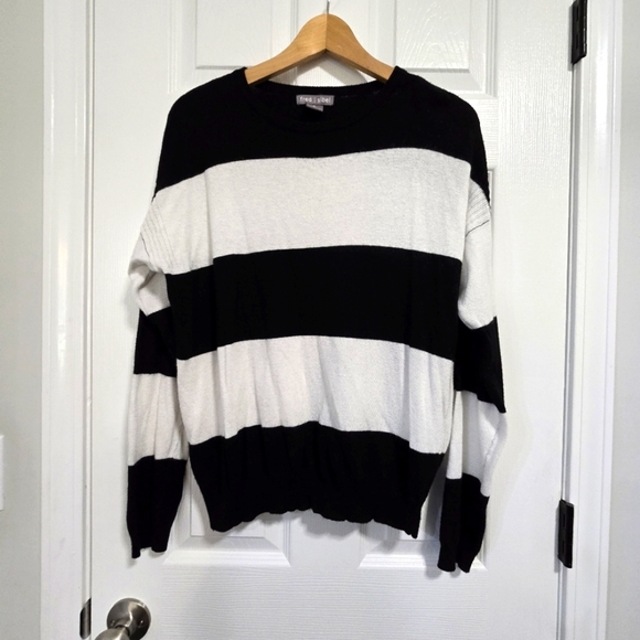 Fred and Sibel Women's Black White Striped Soft Sweater Size Medium - Picture 1 of 12